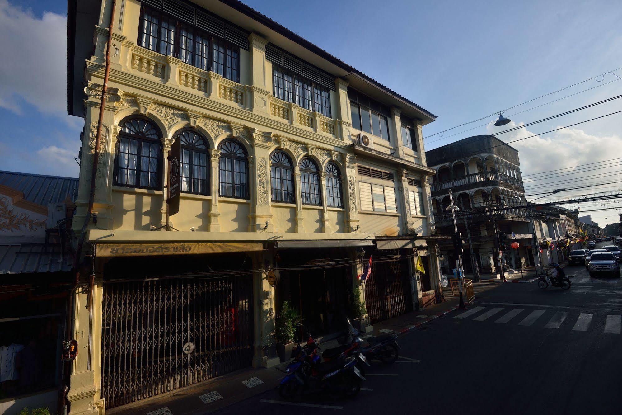 The Rommanee Classic Guesthouse Phuket Exterior foto